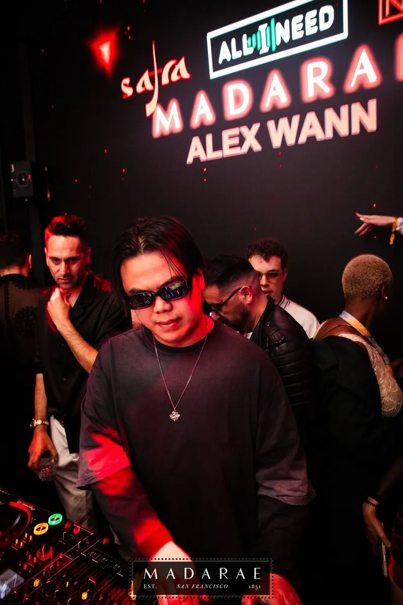 Guest in sunglasses in the crowd